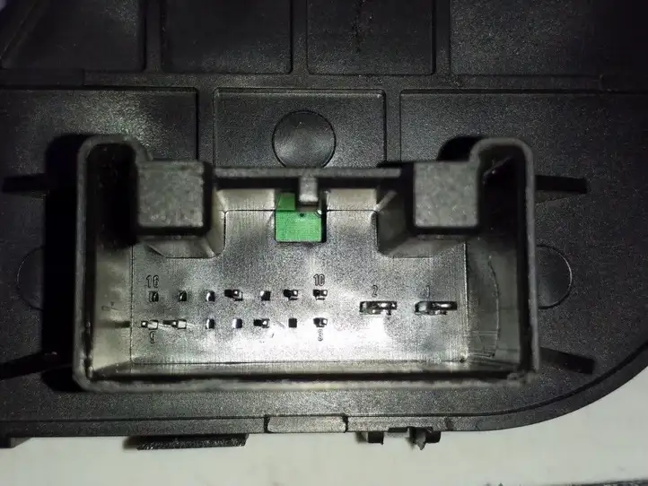 Audi Q7 4L (2005 - 2009) 4F0953549A Датчик угла поворота руля — фото 2