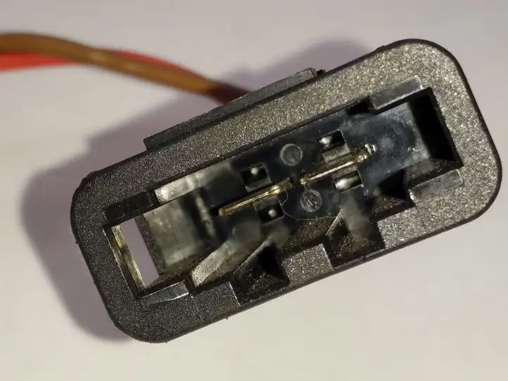 Volkswagen PASSAT CC (2008 - 2012) 3C0919299 Розетка 12V (задняя) — фото 4