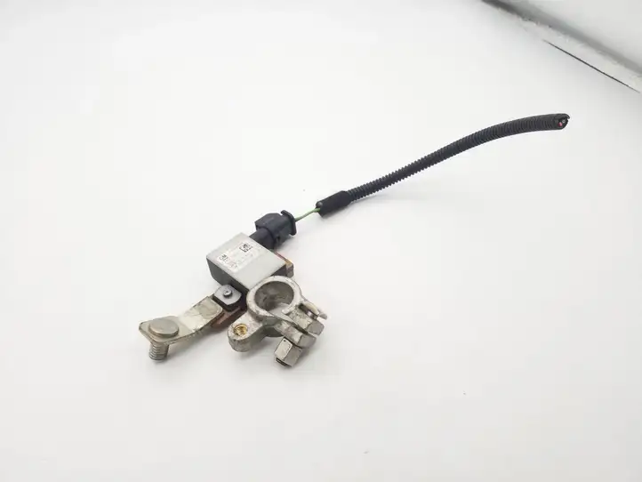 Opel Astra K (2015 - 2020) 12844068 Плюсовой провод аккумулятора — фото 1