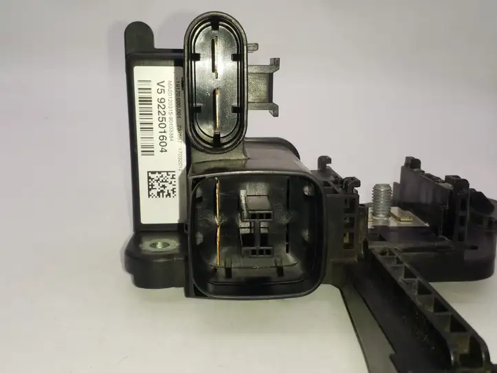 BMW 3 F30 F35 F31 (2012 - 2018) 922501604 Плюсовой провод аккумулятора — фото 4