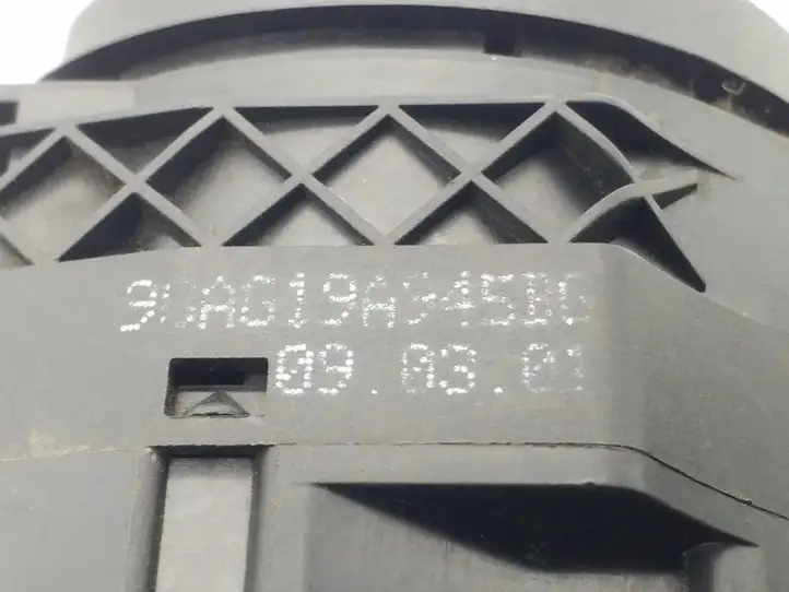 Ford Focus (1998 - 2004) 98AG19A945BG Кнопка обогрева стекла — фото 2