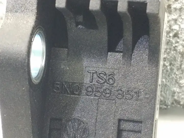 Volkswagen Tiguan (2007 - 2011) 5N0959351B Датчик удара SRS — фото 3