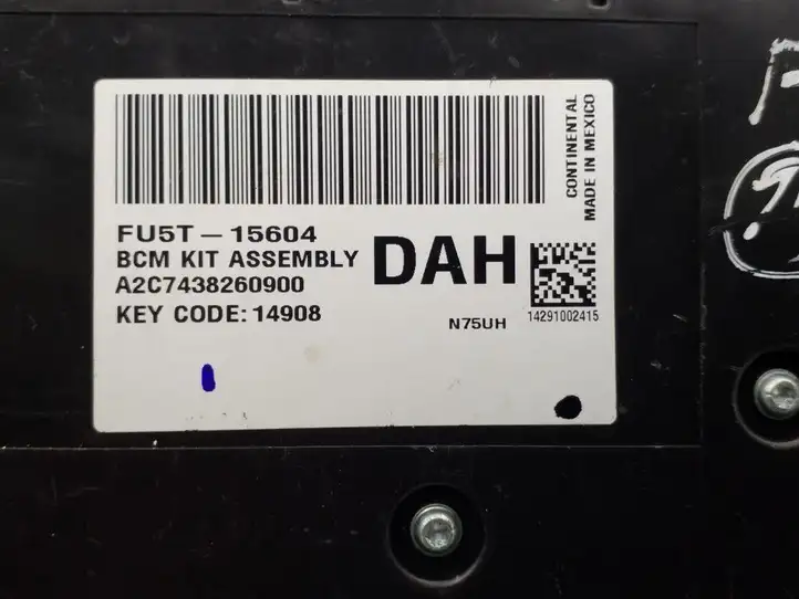 Ford Fusion II (2013 - ) FU5T15604 Блок управления электропитанием — фото 4