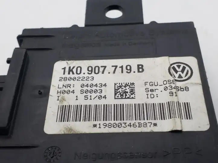 Audi A3/S3 8P (2003 - 2005) 1K0907719B Блок управления сигнализацией — фото 3