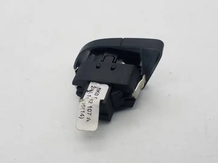 Audi A4 S4 B8 8K (2007 - 2011) 8K0962107A Кнопка закрытия крышки багажника — фото 2