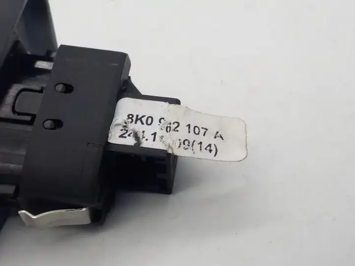 Audi A4 S4 B8 8K (2007 - 2011) 8K0962107A Кнопка закрытия крышки багажника — фото 3