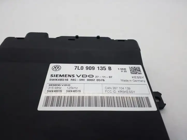 Volkswagen Touareg I (2002 - 2010) 7L0909135B Блок бесключевого доступа — фото 3