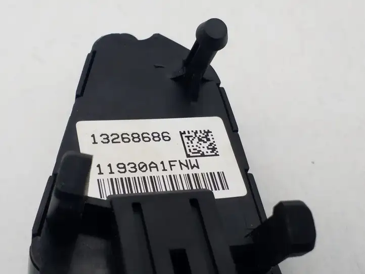 Opel Insignia A (2008 - 2017) 13268686 Кнопки на рулевом колесе — фото 3