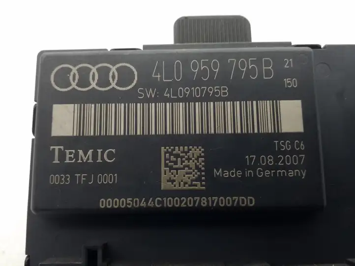 Audi Q7 (2005 - 2009)  4L0959795B Блок управления дверью