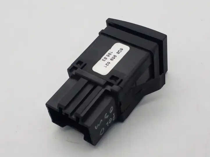 Volkswagen Polo (2001 - 2005) 6Q0959621 Кнопка обогрева стекла — фото 2