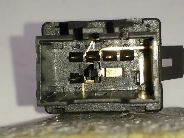 Volkswagen Polo (2001 - 2005) 6Q0959621 Кнопка обогрева стекла — фото 4