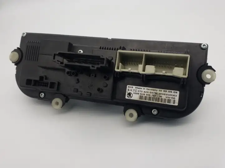 Skoda Octavia Mk2 (1Z) (2004 - 2013)  3T0820047M Блок управления кондиционера воздуха / климата/ печки (в салоне)