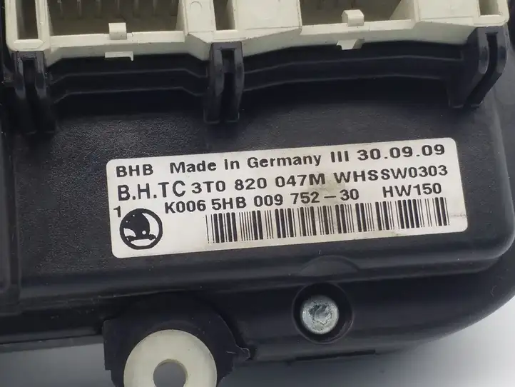 Skoda Octavia Mk2 (1Z) (2004 - 2013)  3T0820047M Блок управления кондиционера воздуха / климата/ печки (в салоне)