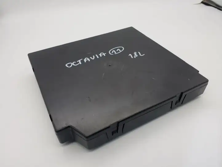 Skoda Octavia Mk2 (1Z) (2004 - 2013) 1K0937084D Модуль комфорта — фото 3