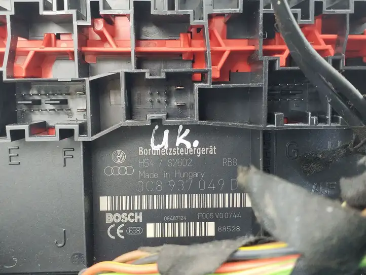 Volkswagen Caddy (2004 - 2010)  3C8937049D Mодуль kомфортa