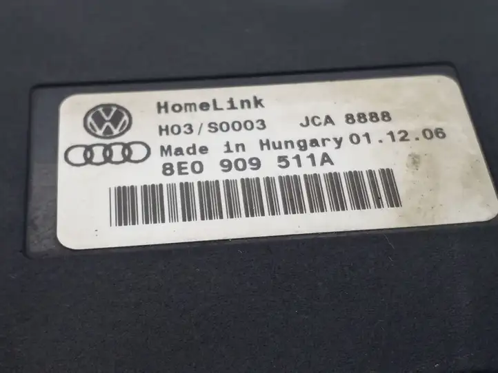 Audi Q7 4L (2005 - 2009) 8E0909511A Пульт управления воротами — фото 3