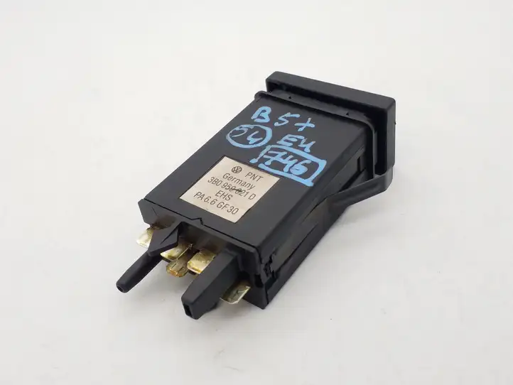 Volkswagen PASSAT B5.5 (2001 - 2005) 3B0959621D Кнопка обогрева стекла — фото 2