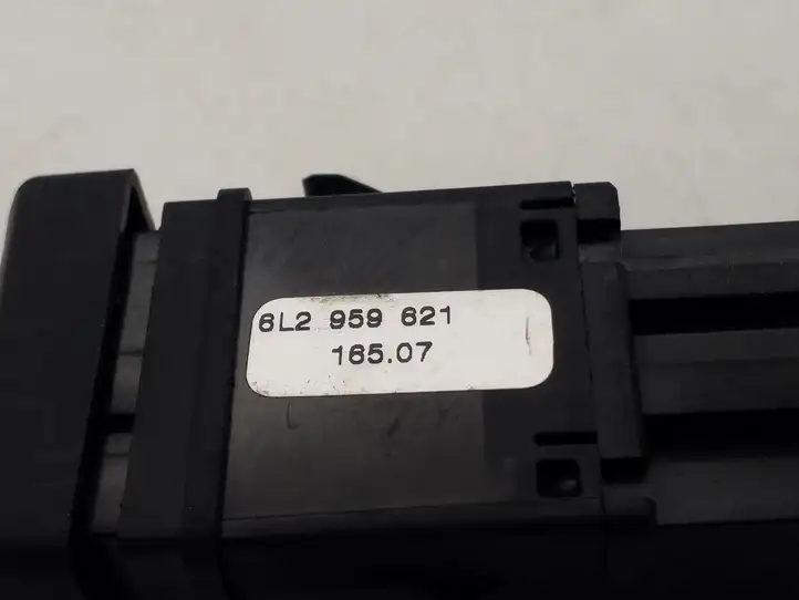 Seat Ibiza III (6L) (2002 - 2008) 6L2959621 Кнопка обогрева стекла — фото 3