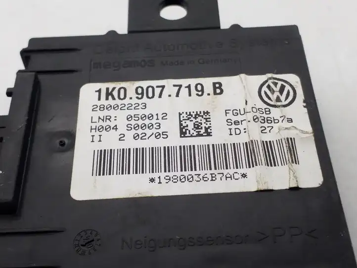 Audi A3/S3 8P (2003 - 2005) 1K0907719B Блок управления сигнализацией — фото 3