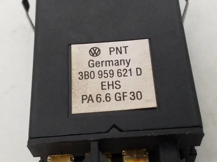 Volkswagen PASSAT B5.5 (2001 - 2005) 3B0959621D Кнопка обогрева стекла — фото 3