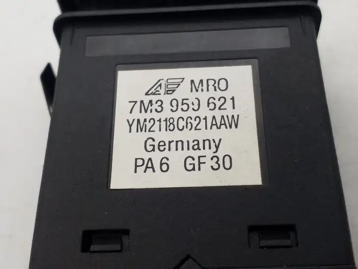 Volkswagen Sharan (2003 - 2010) 7M3959621 Кнопка обогрева стекла — фото 3