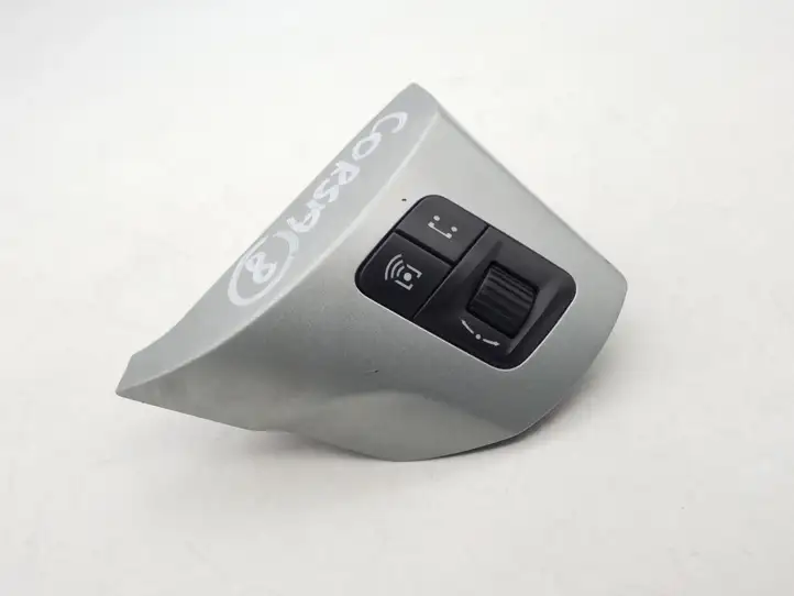 Opel Corsa D (2006 - 2010) 13222332 Кнопки на рулевом колесе — фото 1