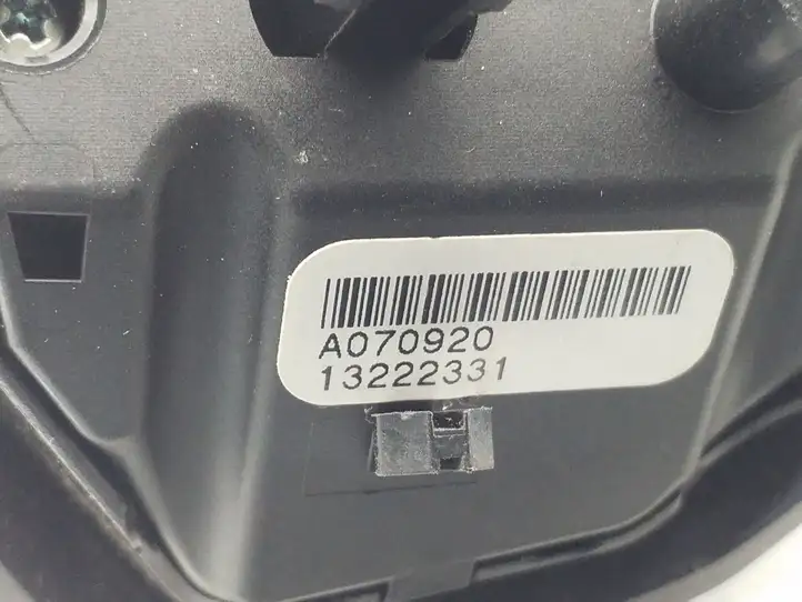 Opel Corsa D (2006 - 2010)  13222331 Кнопки рулевого колеса