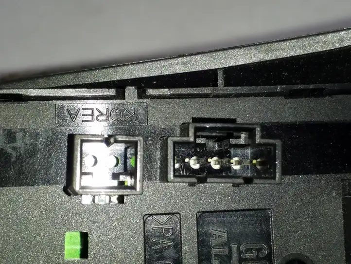 Opel Corsa D (2006 - 2010)  13222331 Кнопки рулевого колеса