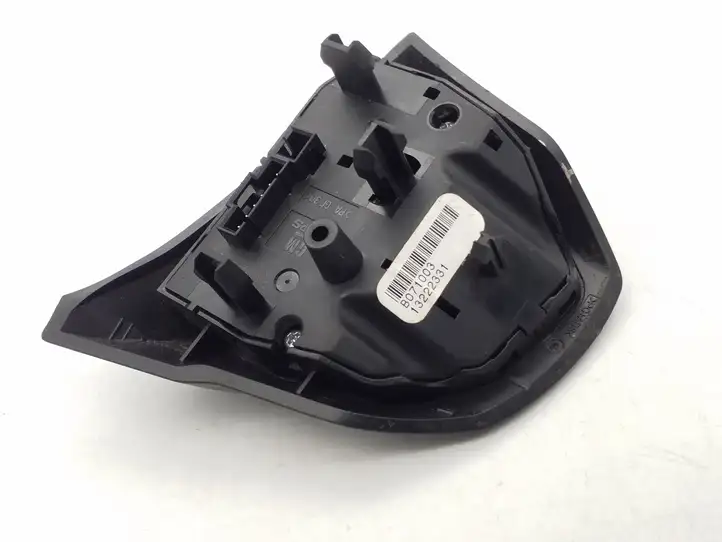 Opel Corsa D (2006 - 2010) 13222331 Кнопки на рулевом колесе — фото 2