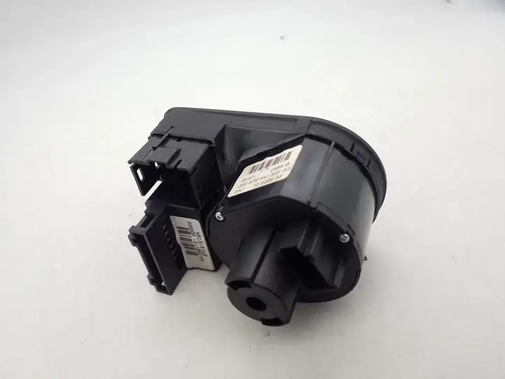 Audi A3/S3 8P (2004 - 2008) 8P2941531AE Включатель фонарей — фото 3