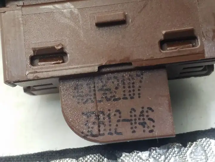 Audi A6 C7 (2011 - 2014) 4G0962107 Кнопка закрытия крышки багажника — фото 4