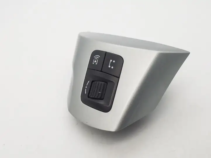 Opel Corsa D (2006 - 2010) 13222332 Кнопки на рулевом колесе — фото 1