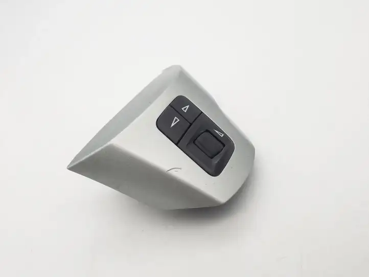 Opel Corsa D (2006 - 2010) 13222332 Кнопки на рулевом колесе — фото 1