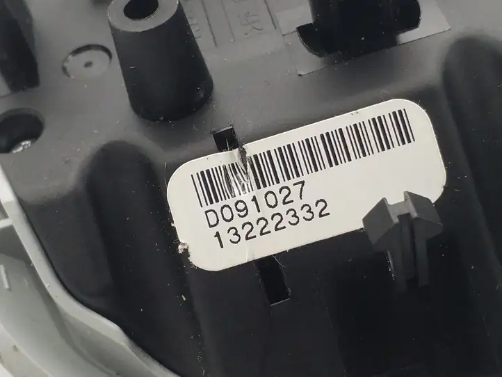 Opel Corsa D (2006 - 2010) 13222332 Кнопки на рулевом колесе — фото 3