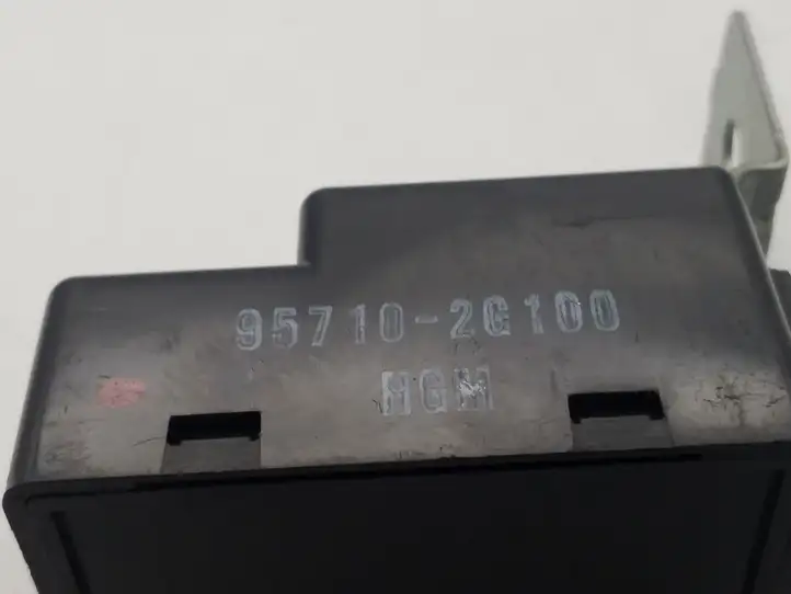 Kia Ceed (2012 - 2015) 957102G100 Прочие блоки управления — фото 2