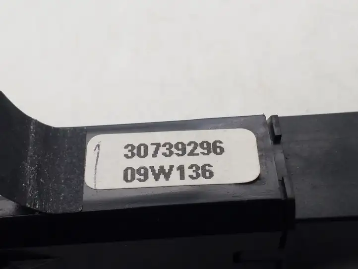 Volvo C30 (2007 - 2010) 30739296 Включатель аварийных фонарей — фото 3