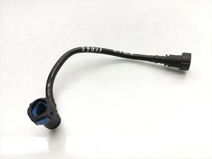 Ford Focus (2015 - 2019) AV61-7T504-DC Трубка топливной системы — фото 1