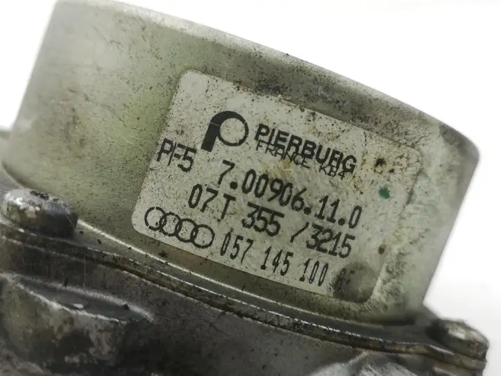 Audi A4 S4 B8 8K (2007 - 2011) 057145100AF Вакуумный насос — фото 6