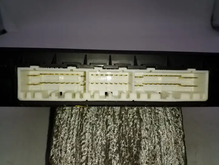 Hyundai Genesis (2013 - 2017)  954002M530 Другие блоки управления / модули