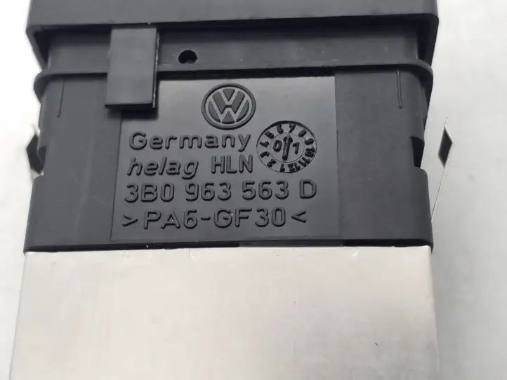 Volkswagen PASSAT B5.5 (2001 - 2005) 3B0963563D Включатель обогрева — фото 2