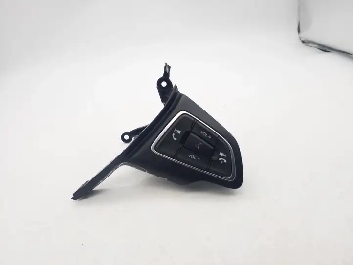 Ford Focus (2011 - 2015) F1ET14K147CB Кнопки на рулевом колесе — фото 1