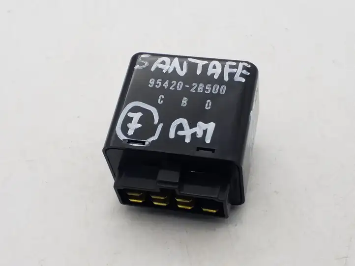 Hyundai Santa Fe (2005 - 2009) 954202B500 Реле стеклоочистителей — фото 1