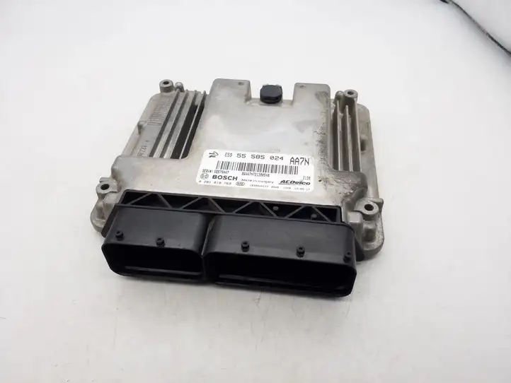 Opel Astra J (2009 - 2012) 55585024 Блок управления двигателем (ECU) — фото 1