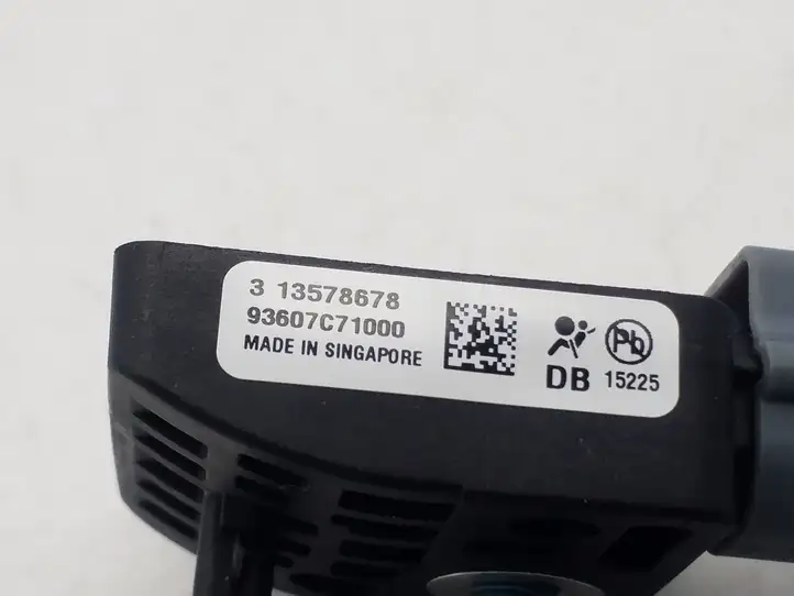 Buick Encore I (2012 - 2019) 13578678 Датчик удара SRS — фото 2