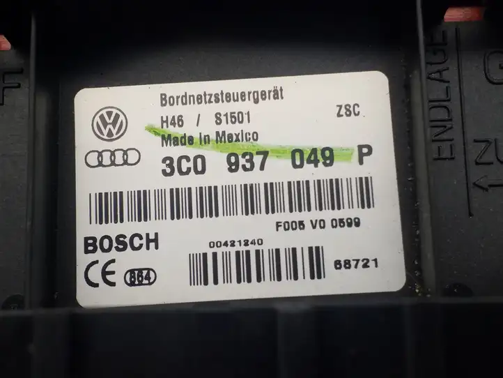 Volkswagen Jetta V (2005 - 2010) 3C0937049P Модуль комфорта — фото 3