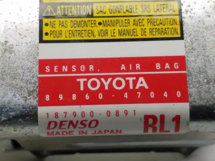 Toyota Prius (XW20) (2003 - 2009) 8986047040 Датчик удара SRS — фото 3
