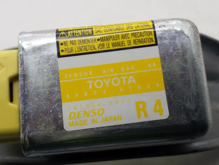 Toyota Prius (XW20) (2003 - 2009) 8983347030 Датчик удара SRS — фото 3