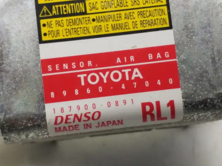 Toyota Prius (XW20) (2003 - 2009) 8986047040 Датчик удара SRS — фото 3
