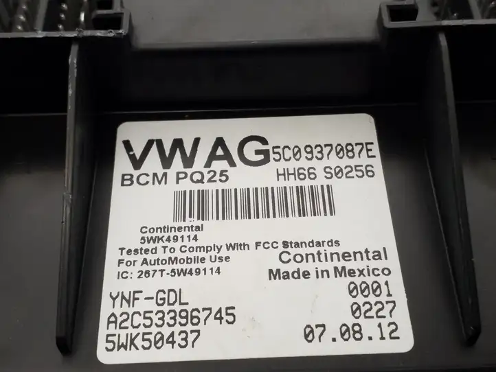 Volkswagen Jetta VI (2011 - 2018) 5C0937087E Модуль комфорта — фото 3