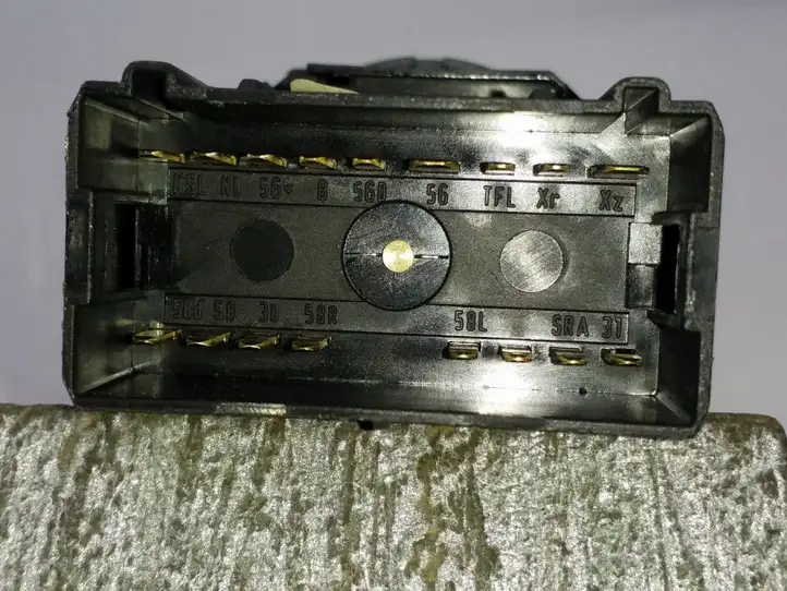 Skoda Fabia Mk2 (5J) (2007 - 2014)  1U0941531D Включатель фонарей